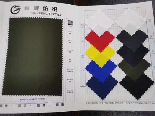 140gsm ligou a planície do poliéster de Softshell imprimiu a tela para o revestimento