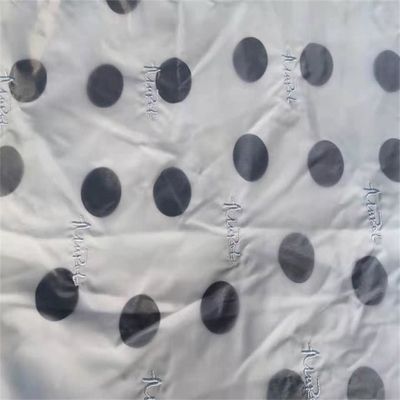 Poliéster exterior respirável de nylon 20dx20d de Softshell do bordado da tela 130gsm
