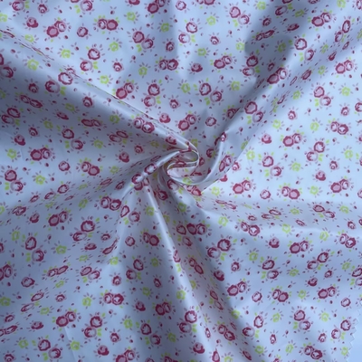 100% Poliéster 50D/7ta2F*50D/72F 300T Taffeta